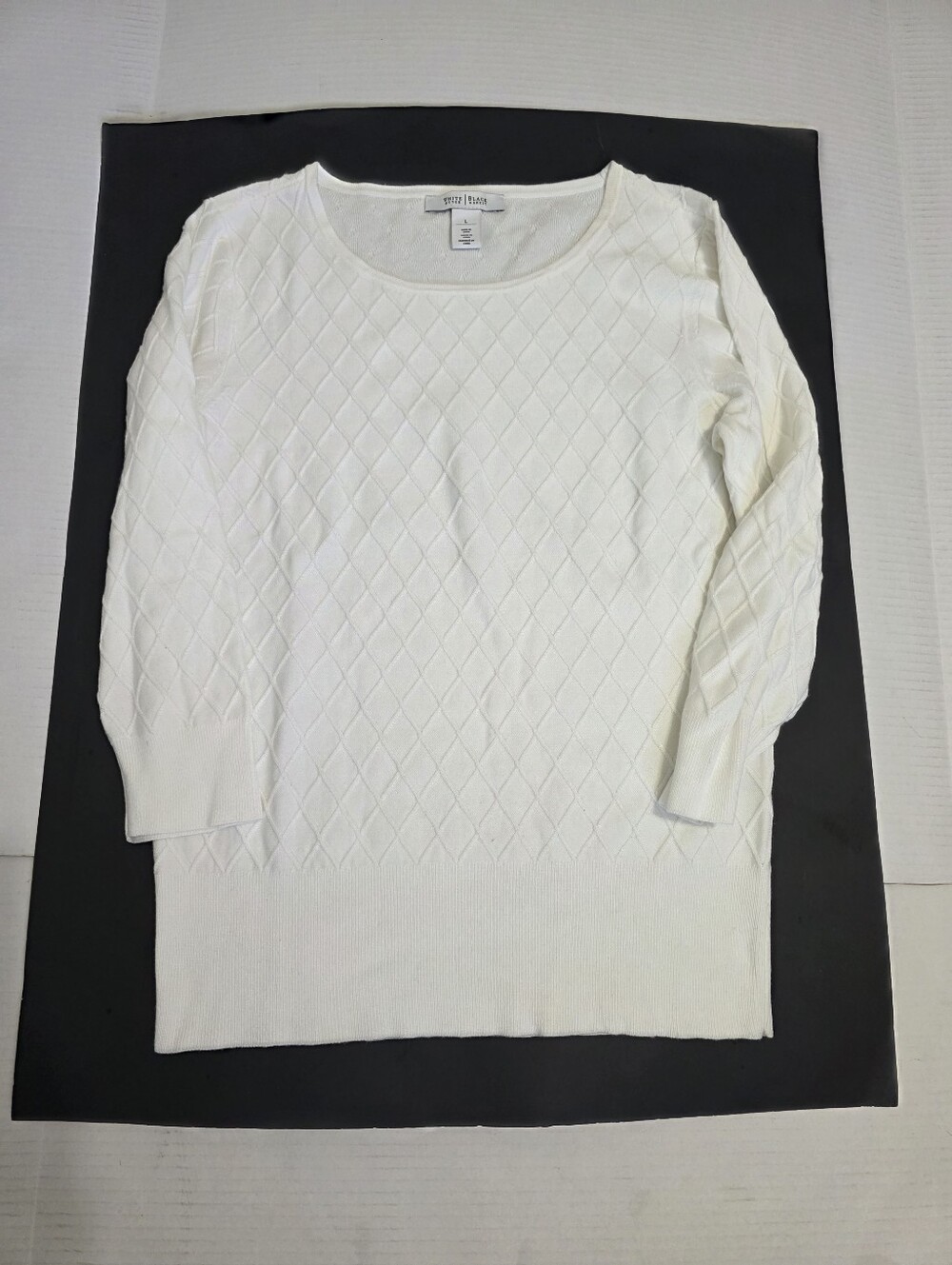 White House Black Market Large White Scoop Neck Sweater 3/4 Sleeves Textured